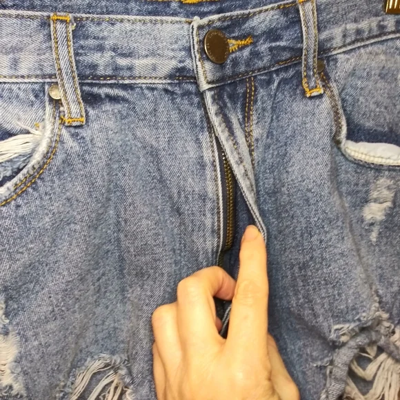 Articles Of Society Meredith Destroyed Hem Boho Denim Shorts In Valencia Wash - Picture 8 of 16